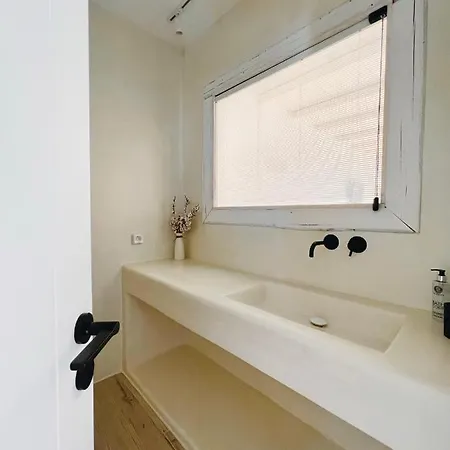 Enosis, Poseidon * Agia Anna (Naxos)